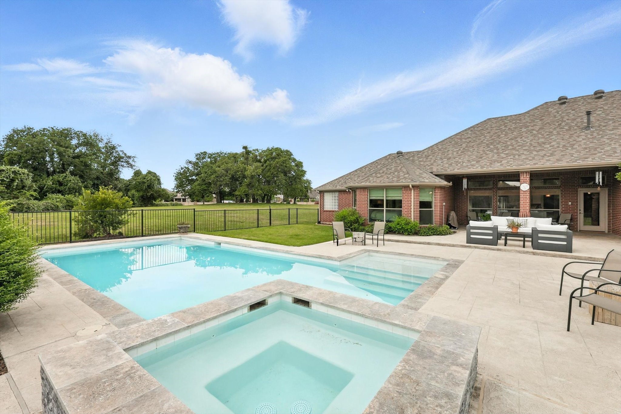 1150 Crepe Myrtle Lane