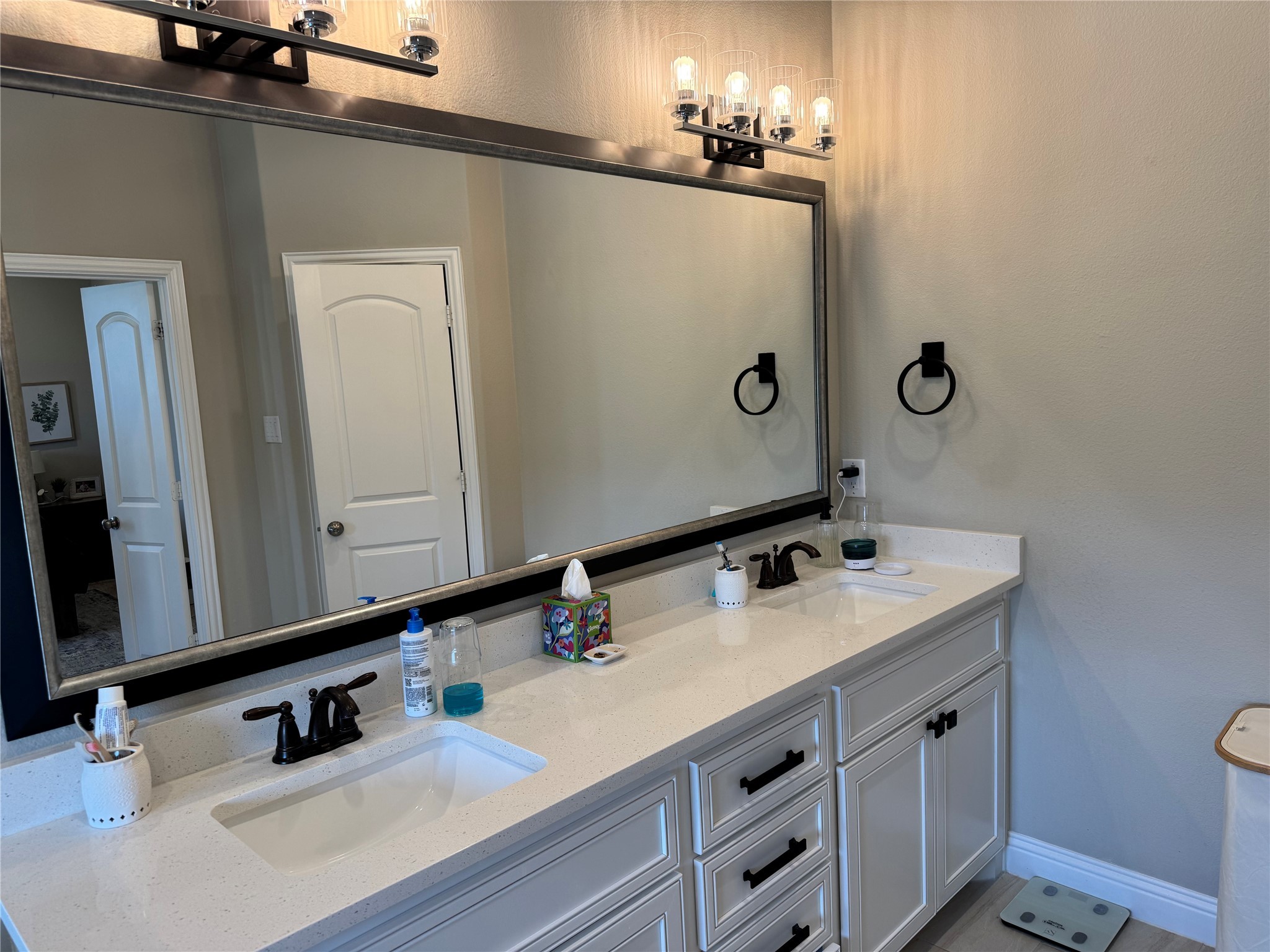 4204 Riverside Drive