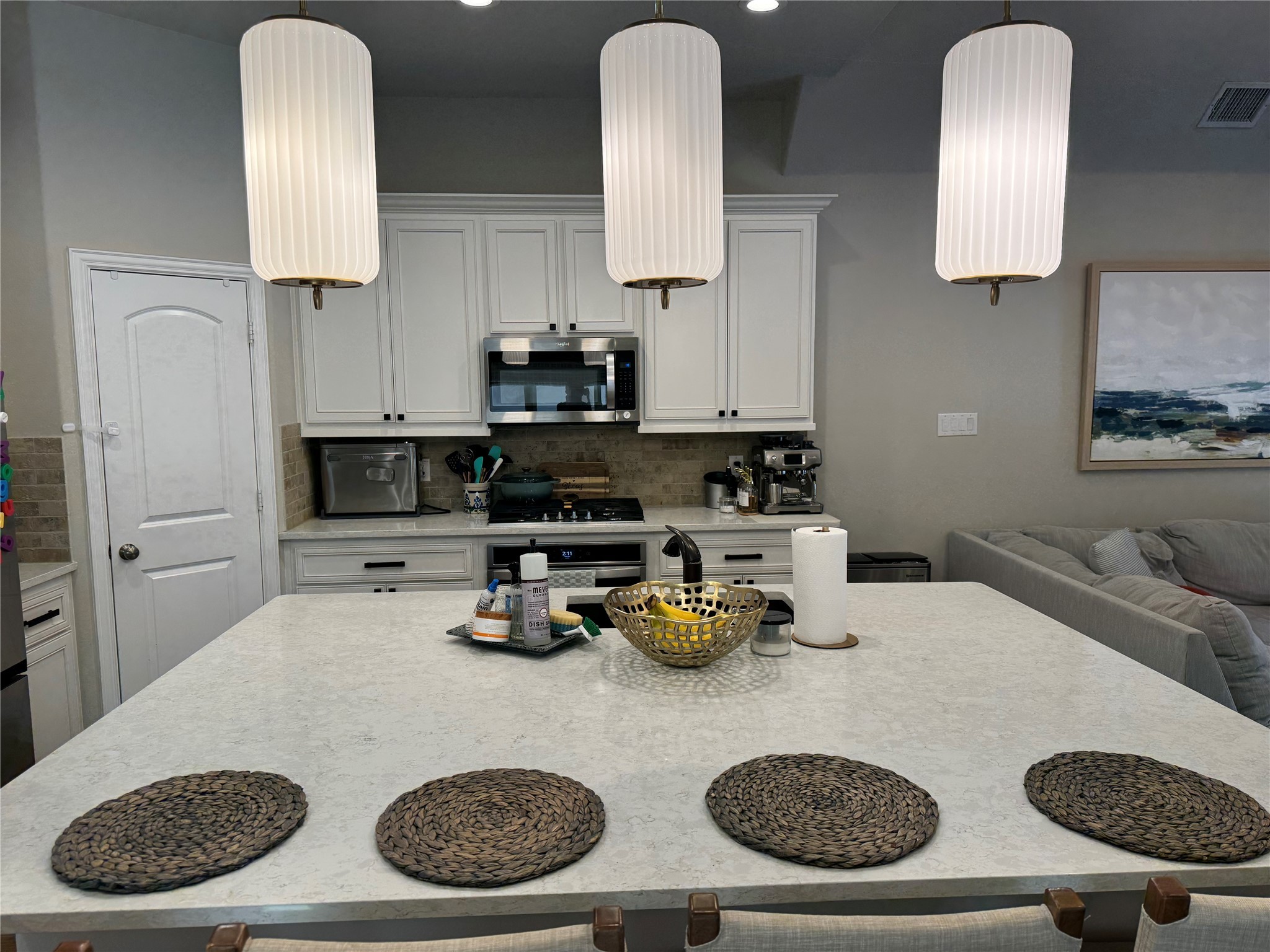 4204 Riverside Drive