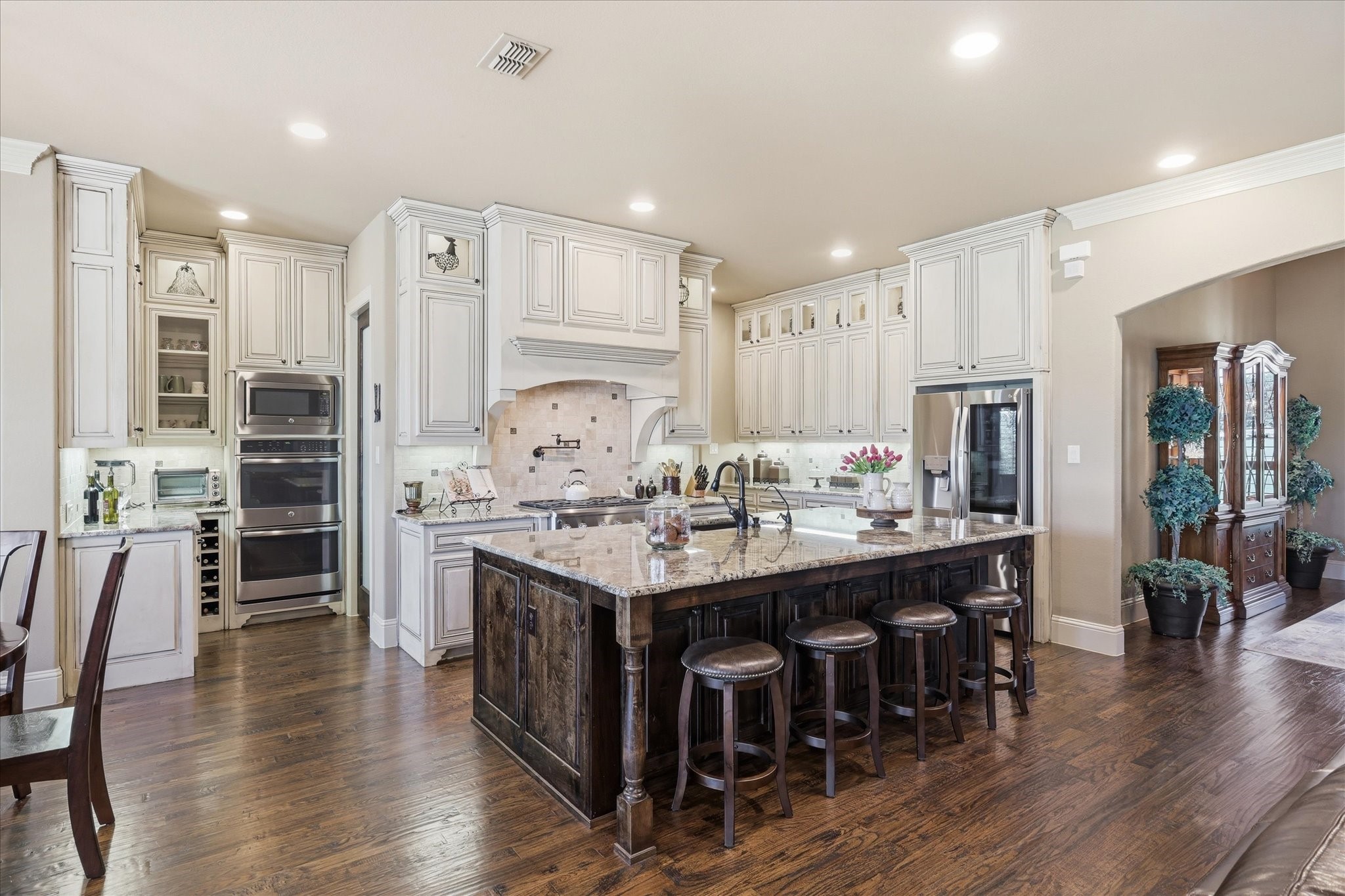 800 Stonewood Boulevard