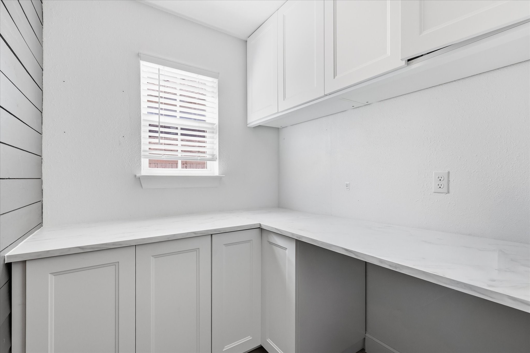 513 Fox Creek Court