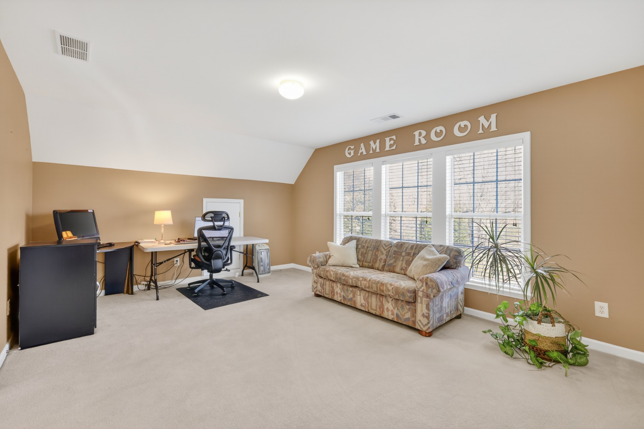 6331 Williams Grove Dr