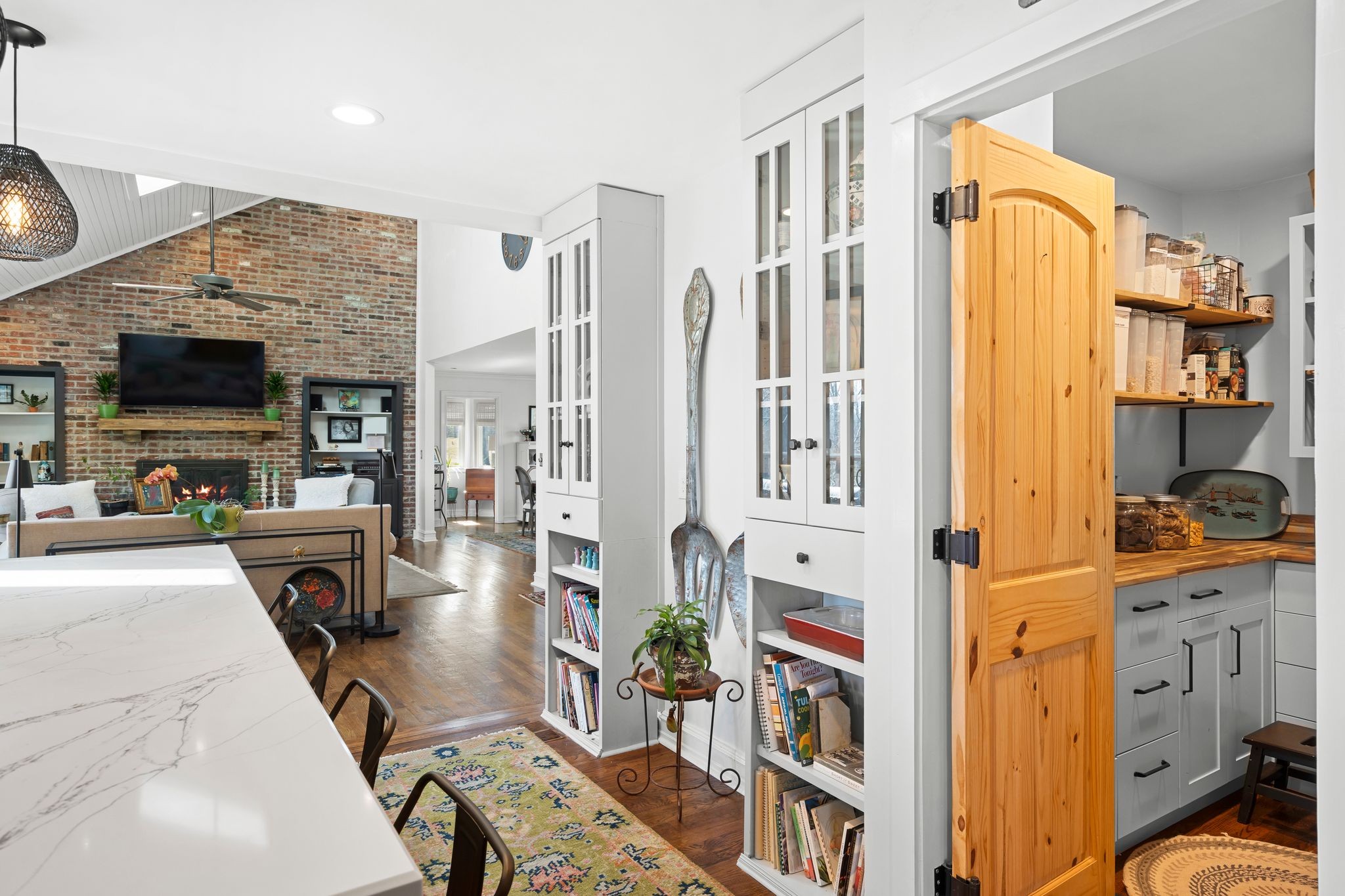 2496 Old Natchez Trce