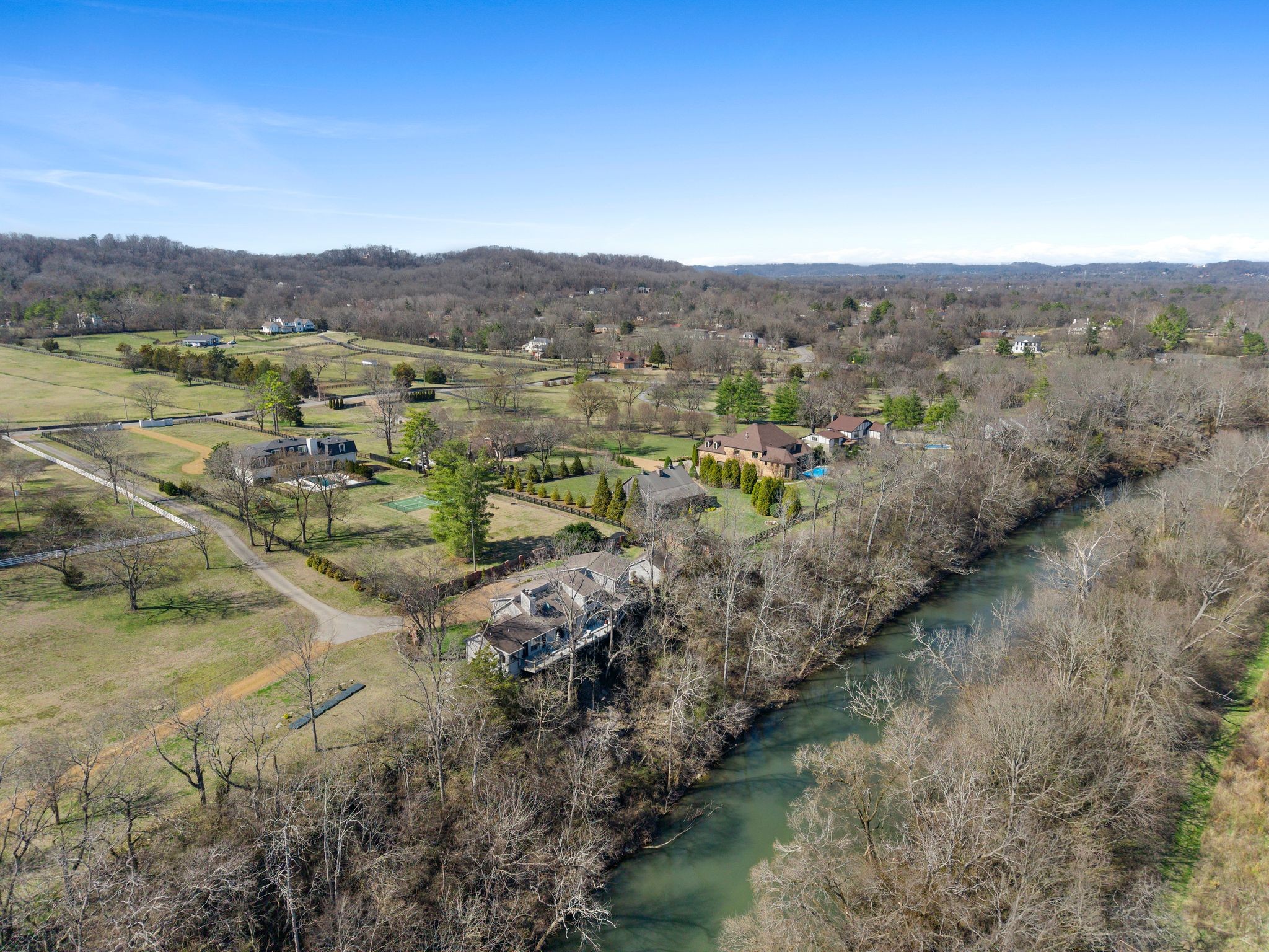 2496 Old Natchez Trce