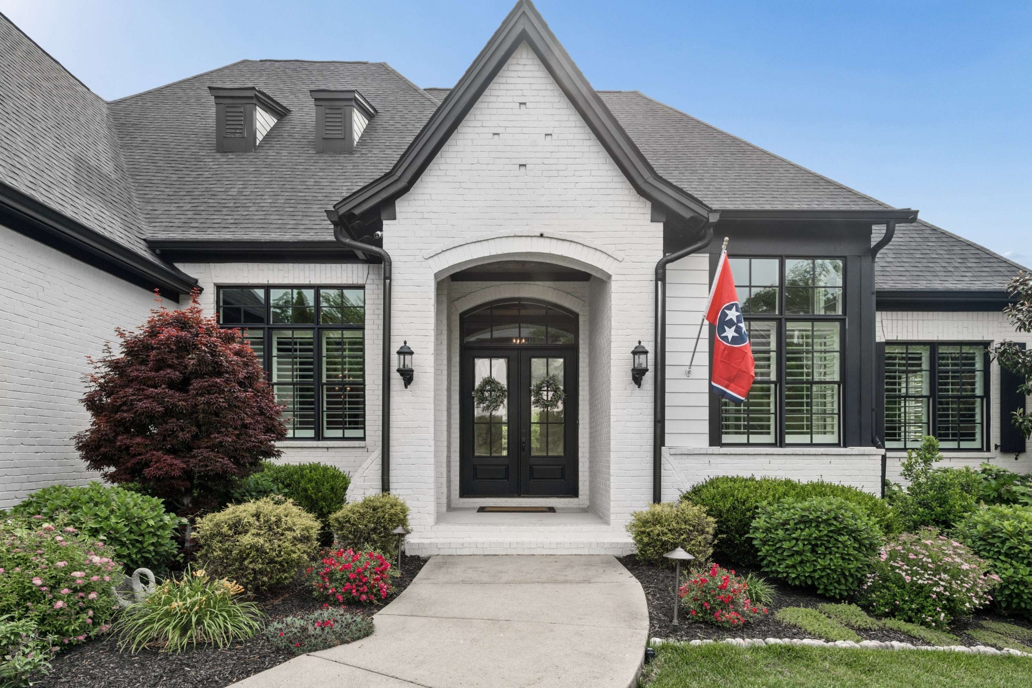 1863 Burland Cres