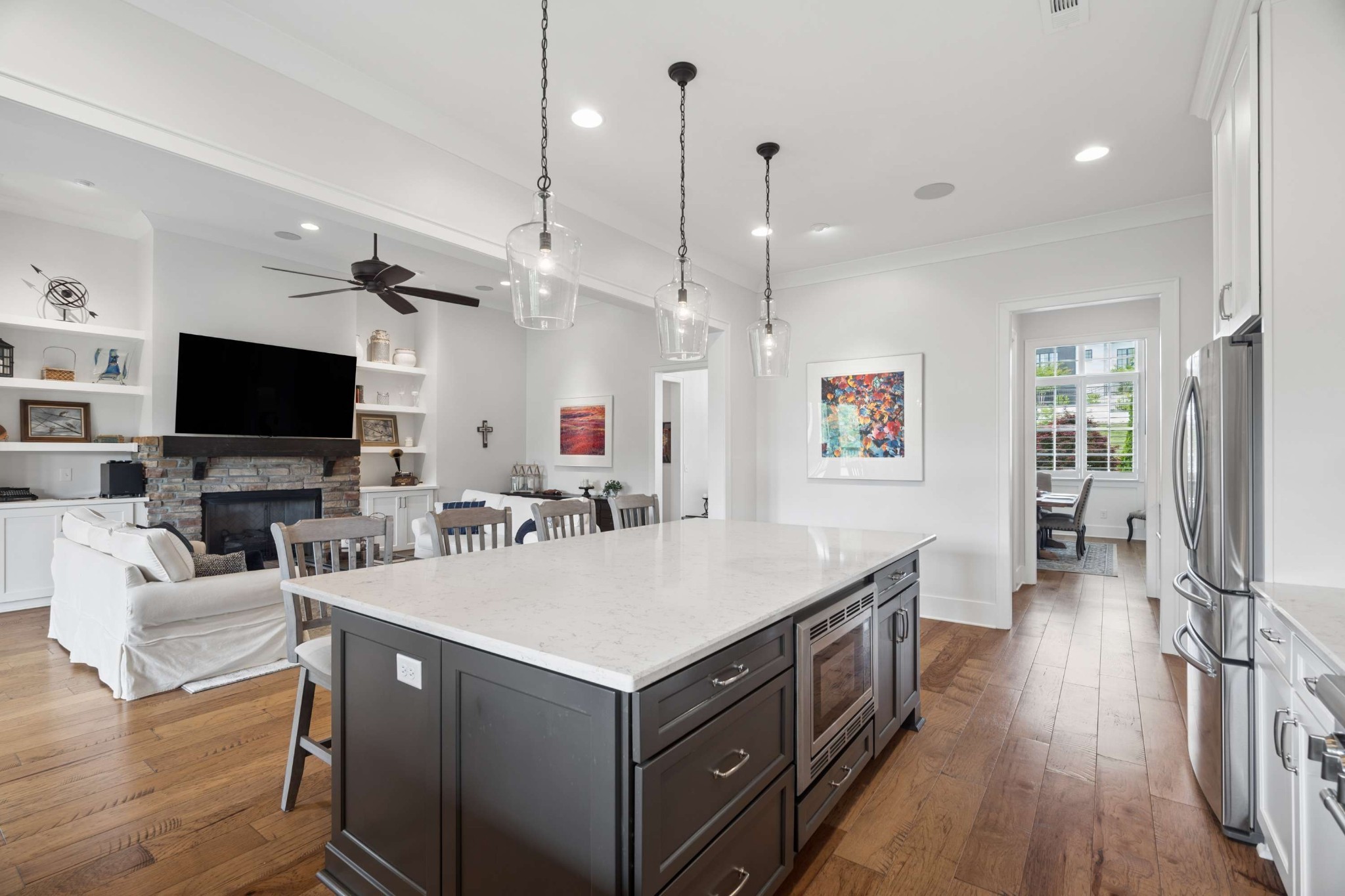 1863 Burland Cres