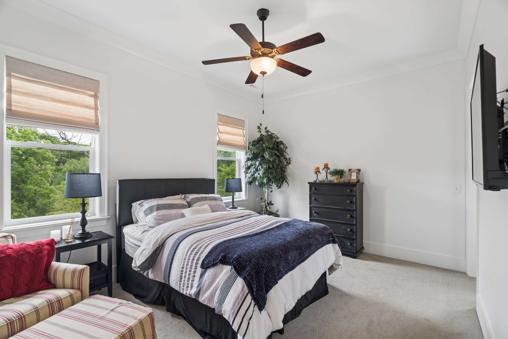 1863 Burland Cres