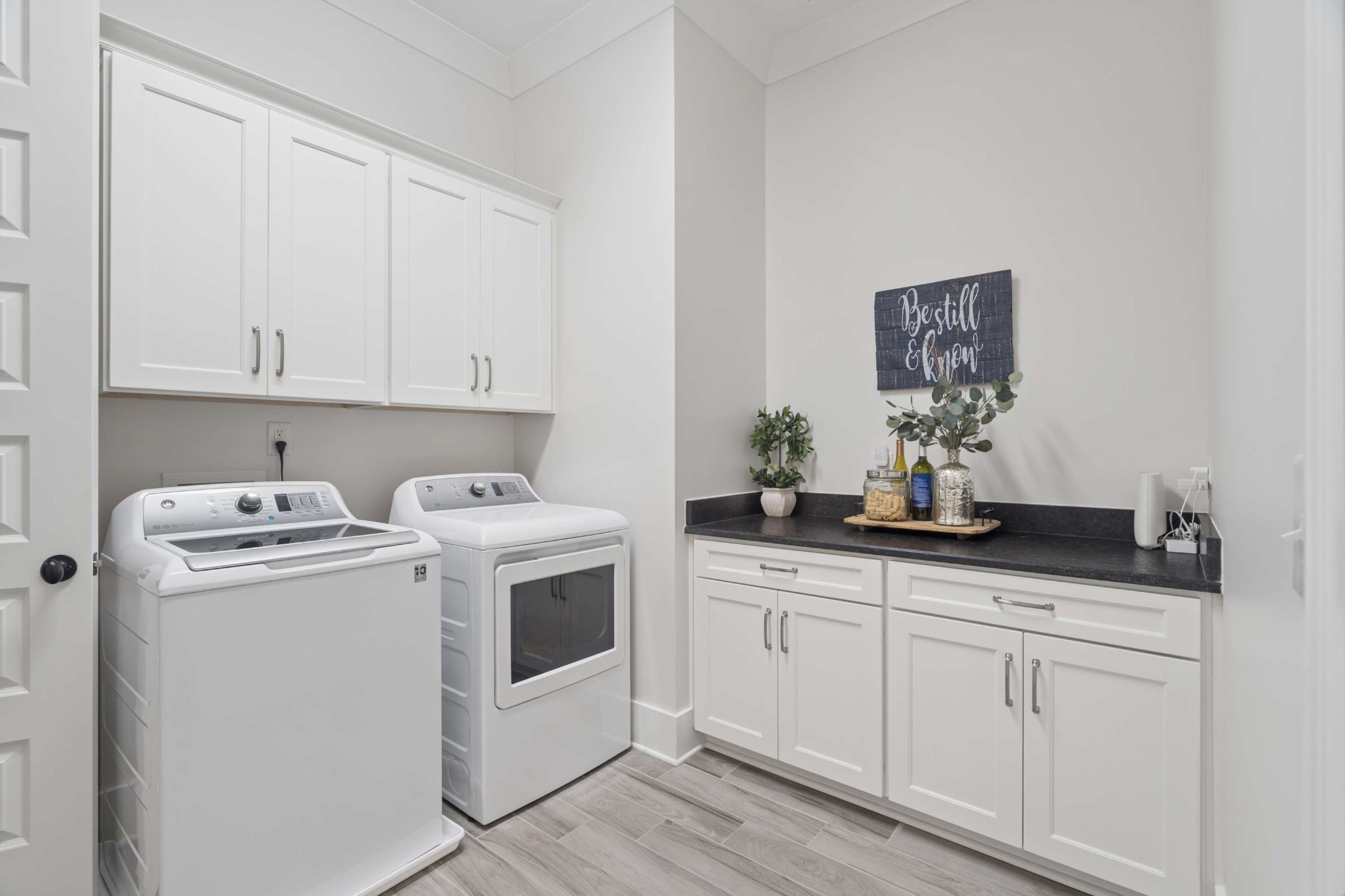 1863 Burland Cres