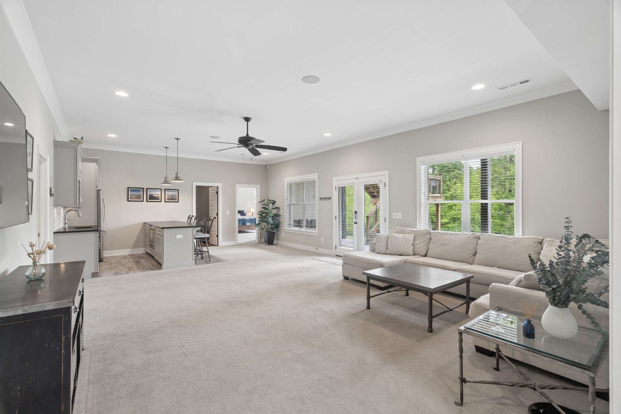 1863 Burland Cres