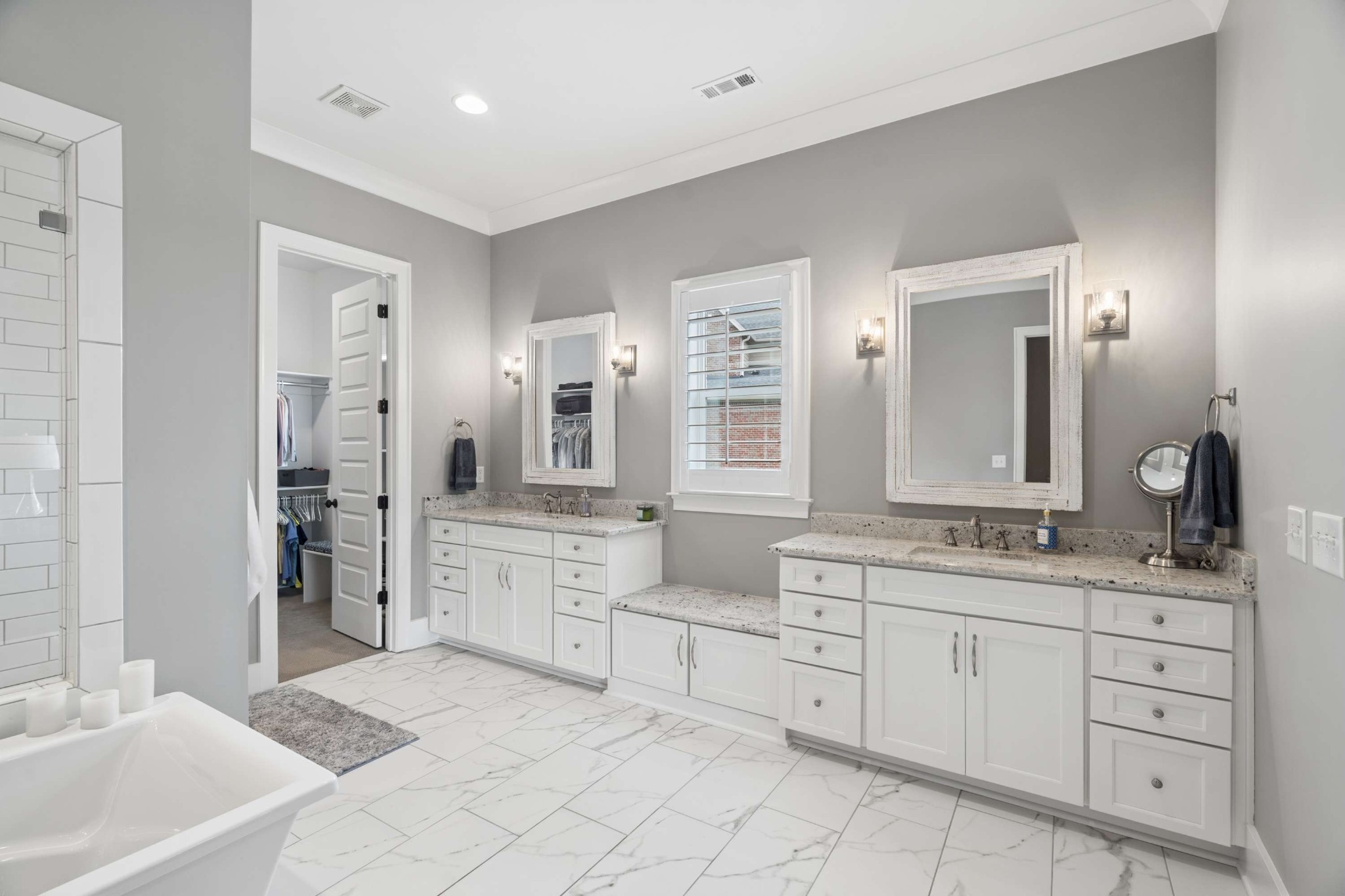 1863 Burland Cres