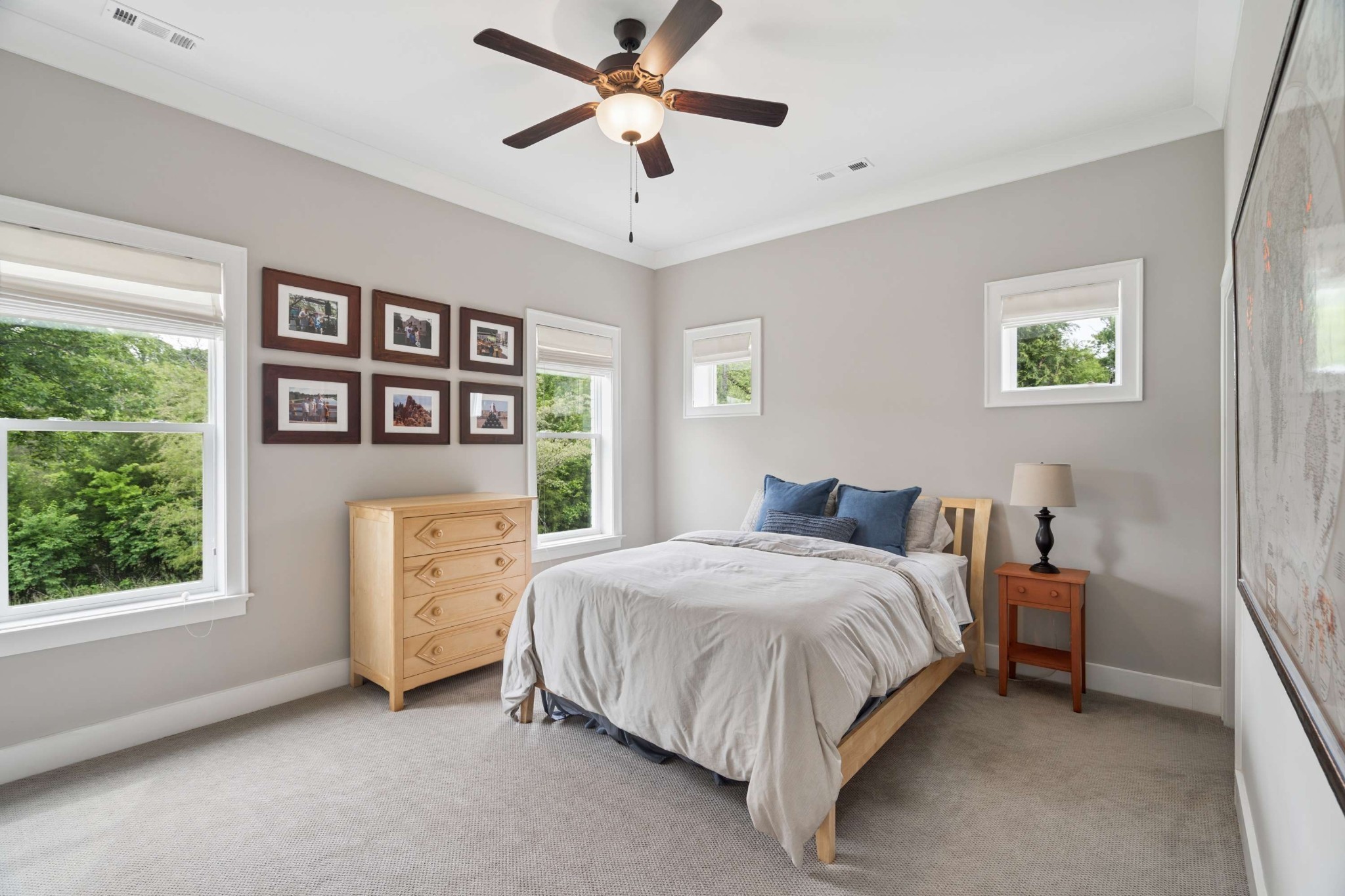 1863 Burland Cres