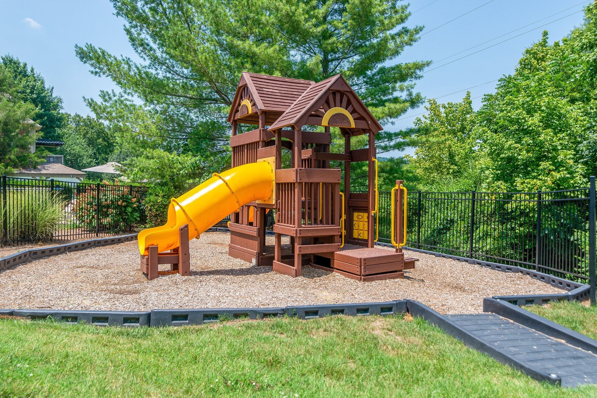 612 Eastcastle Ct