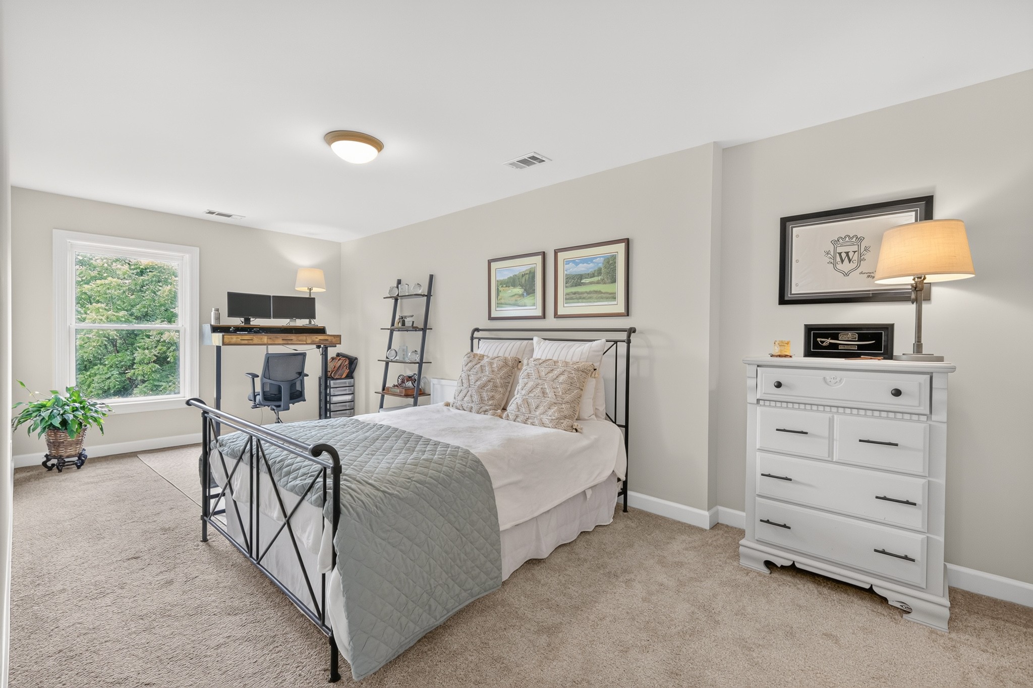612 Eastcastle Ct