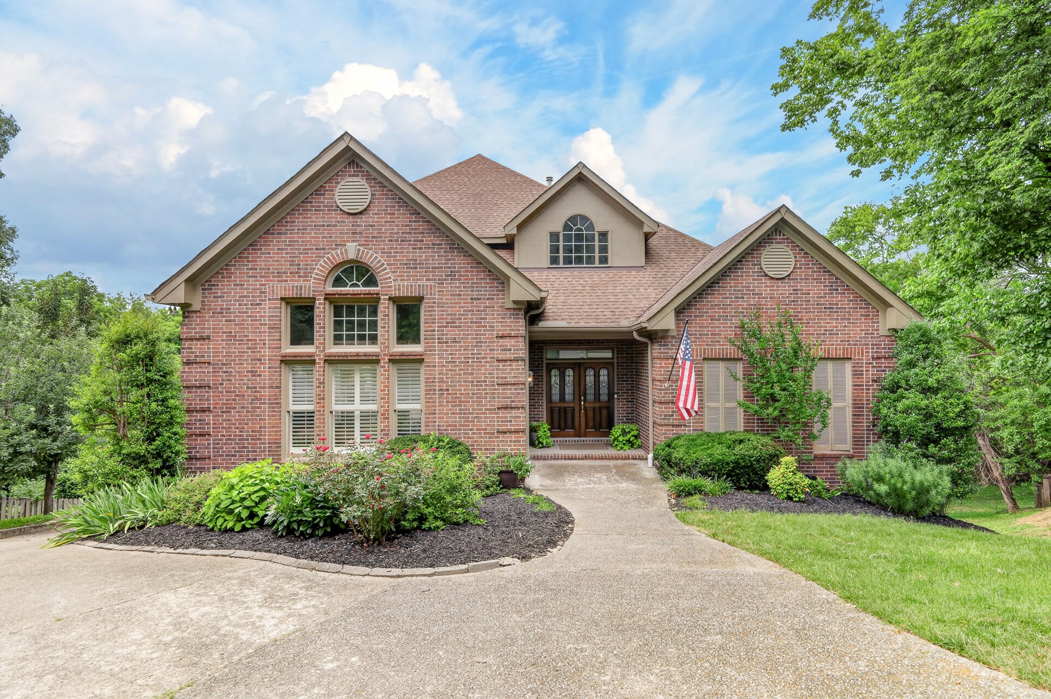 612 Eastcastle Ct