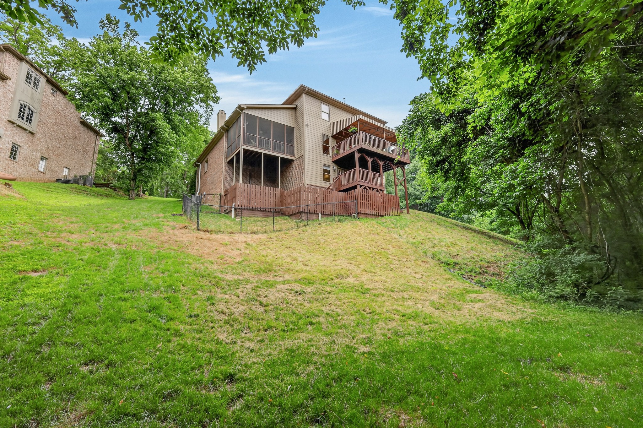 612 Eastcastle Ct