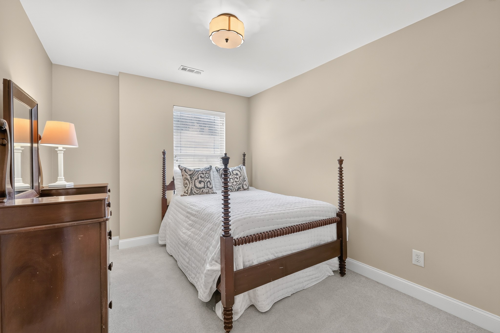 1071 Woodbury Falls Dr