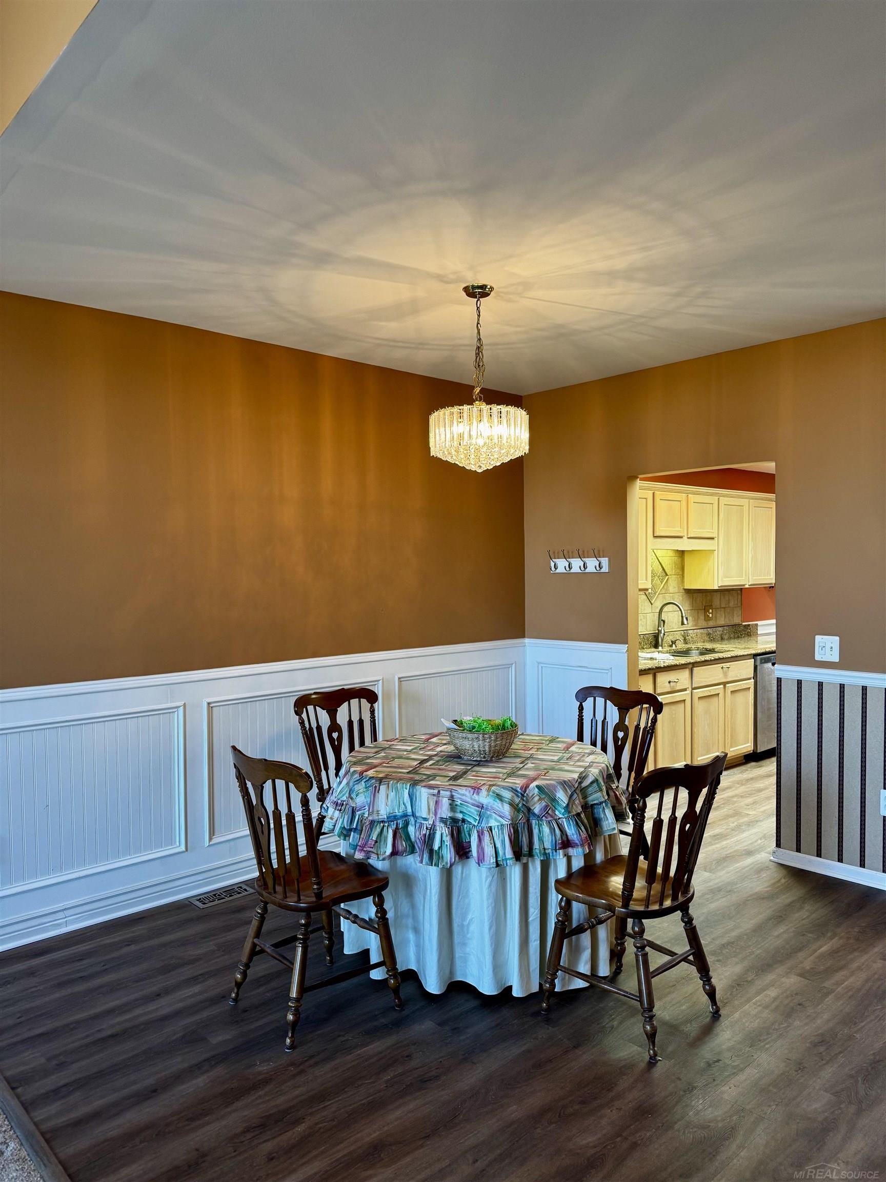 11361 Oak Grove Court, Washington T-WI