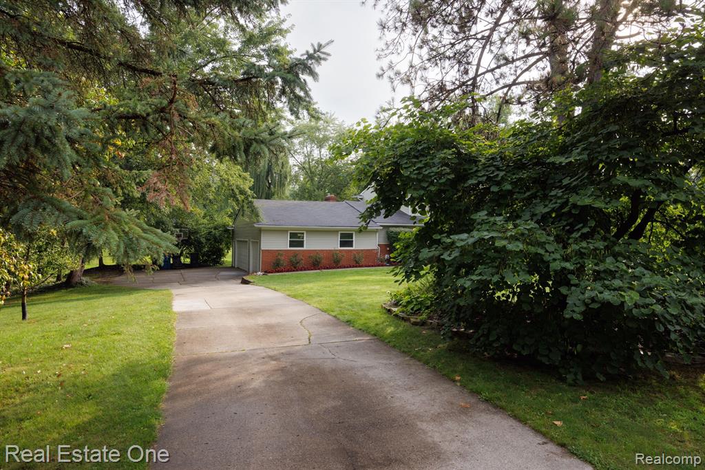2112 Bretton Drive