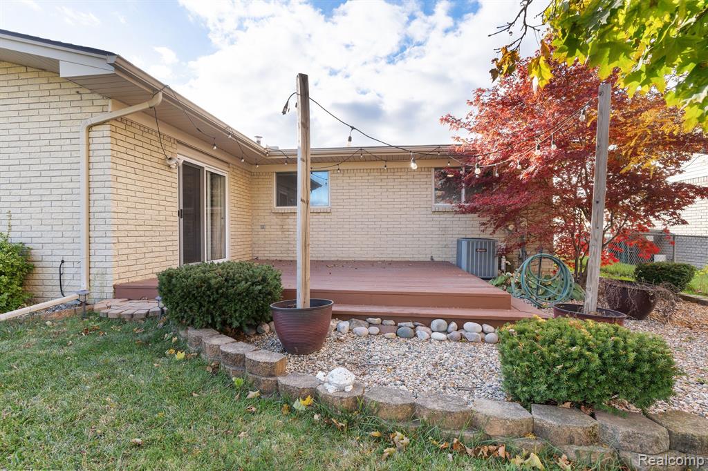 1414 Shaker Drive