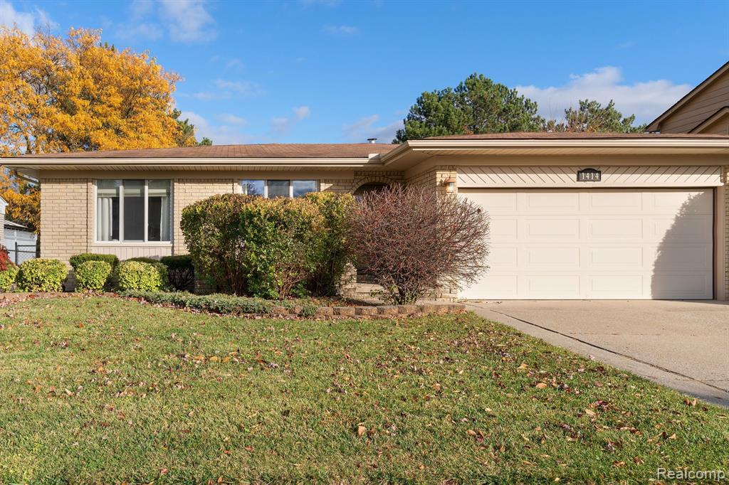 1414 Shaker Drive