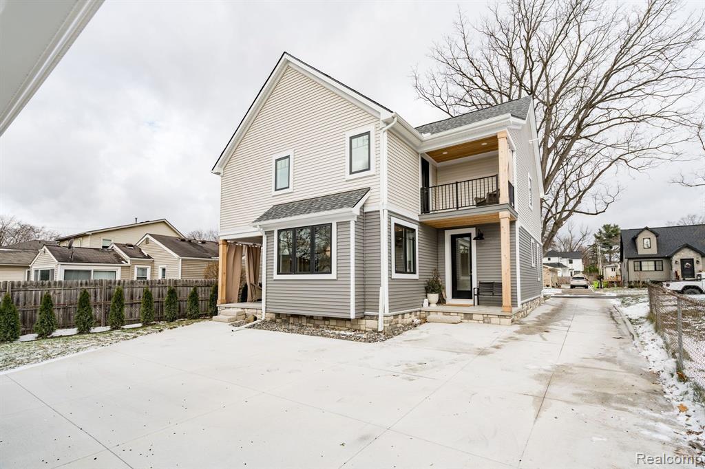 913 Fairview Avenue