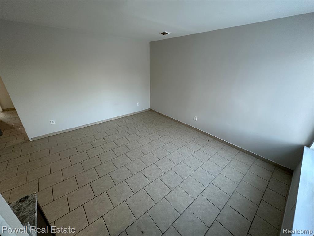275 South Boulevard