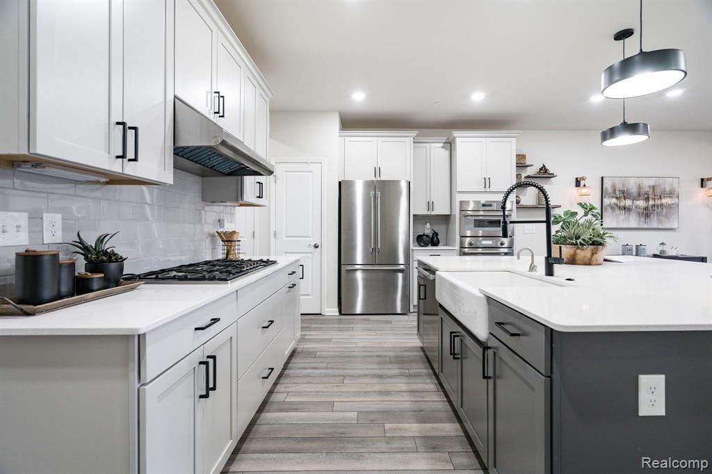 664 Peppermint Drive