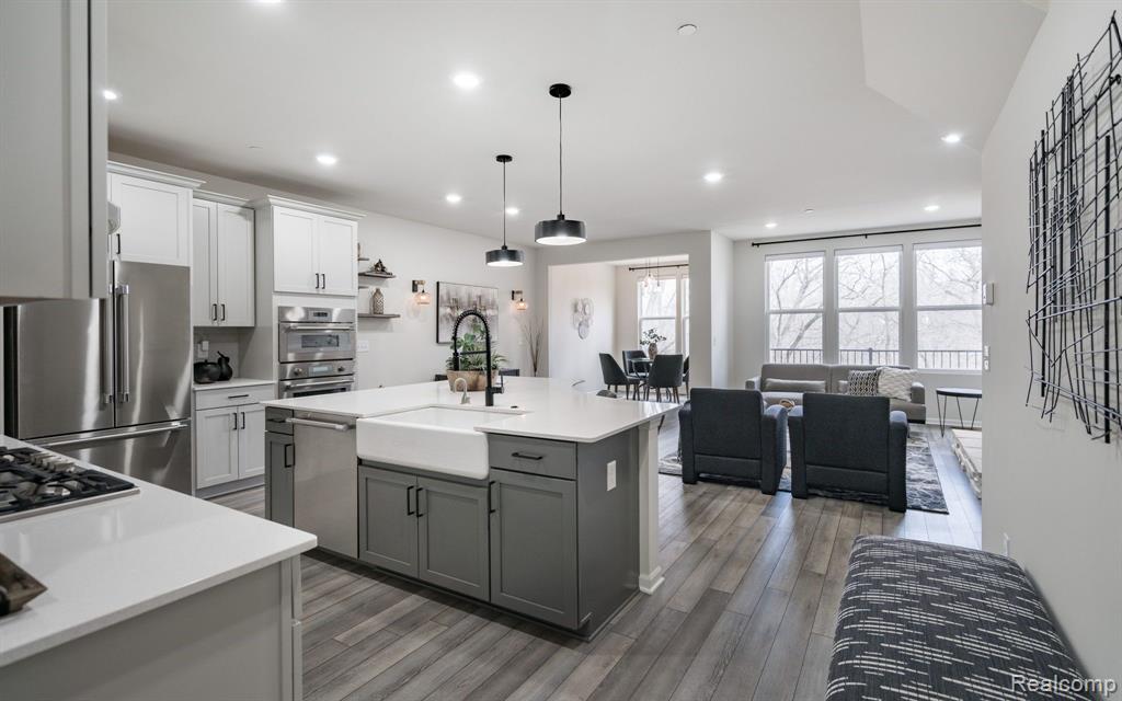 664 Peppermint Drive