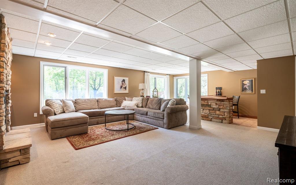 1715 Skyline Drive