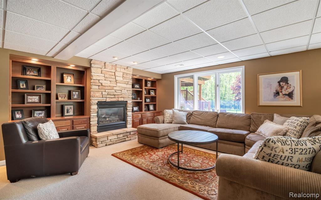 1715 Skyline Drive