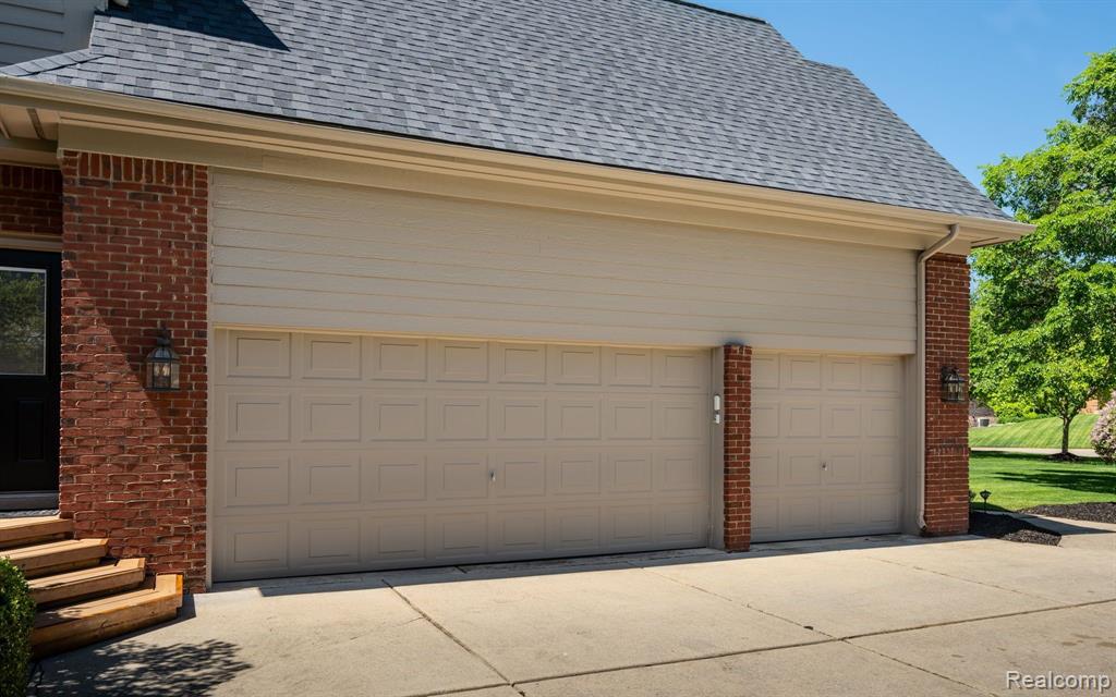 1715 Skyline Drive