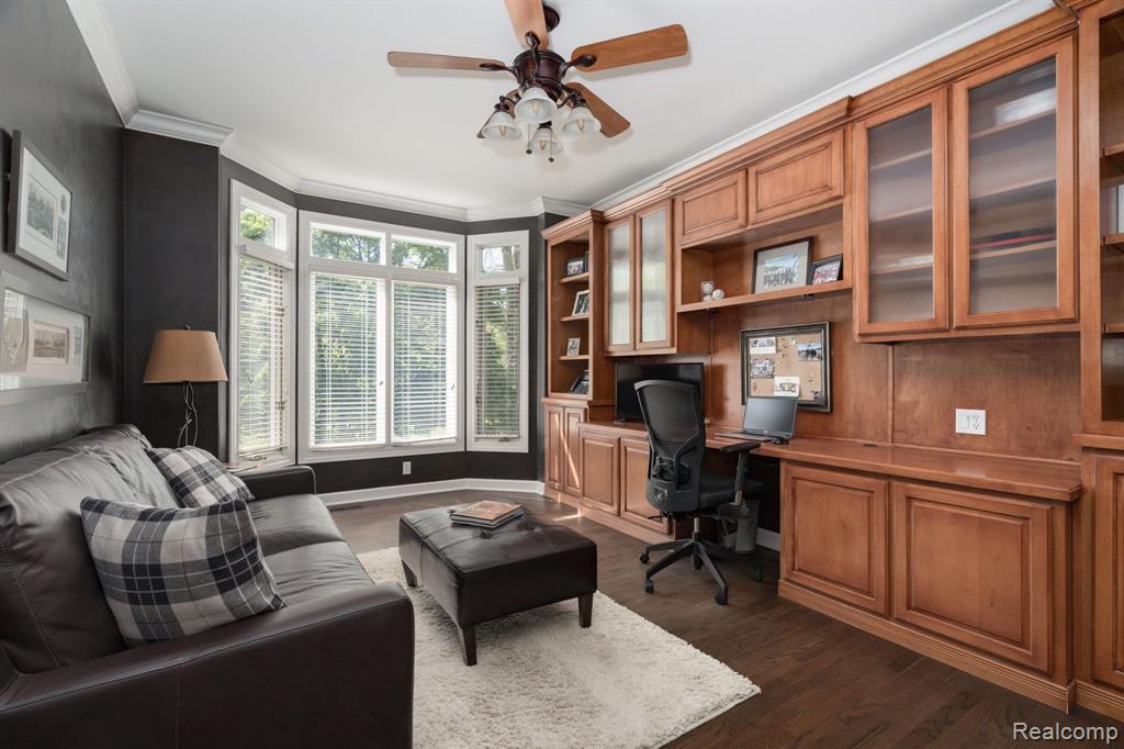 1715 Skyline Drive