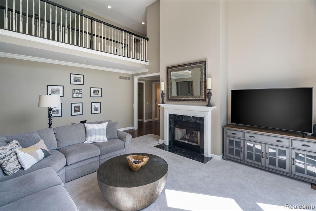 1715 Skyline Drive