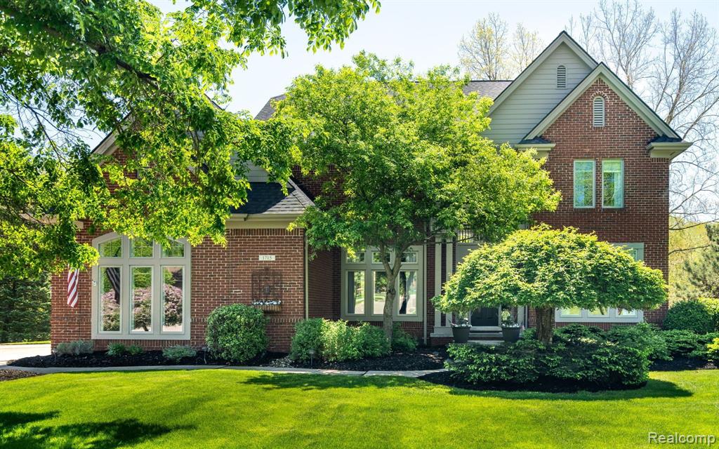 1715 Skyline Drive