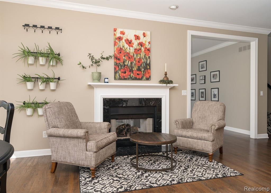 1715 Skyline Drive