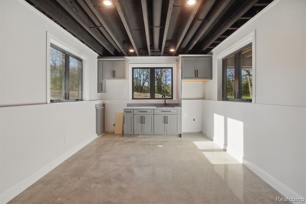 4030 Metamora Ridge