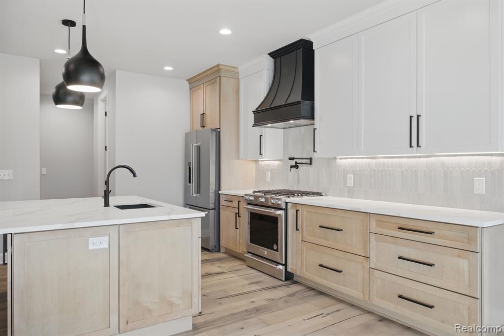 4030 Metamora Ridge