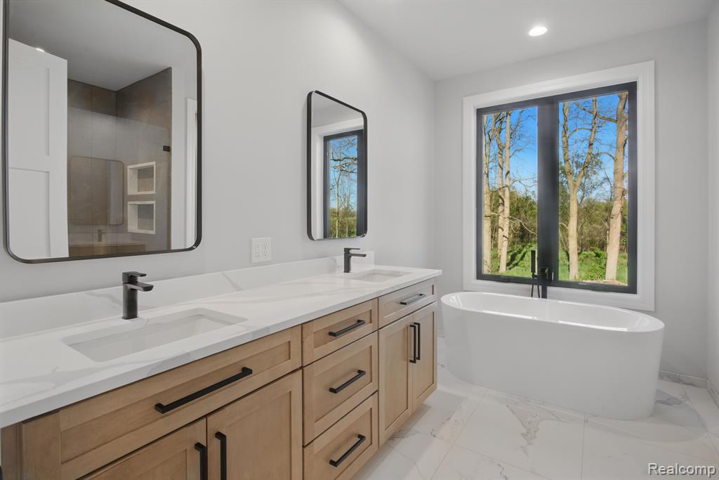 4030 Metamora Ridge