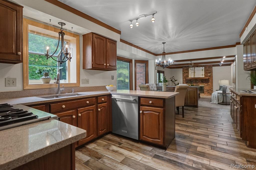 391 Silvervale Drive
