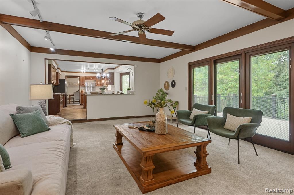 391 Silvervale Drive