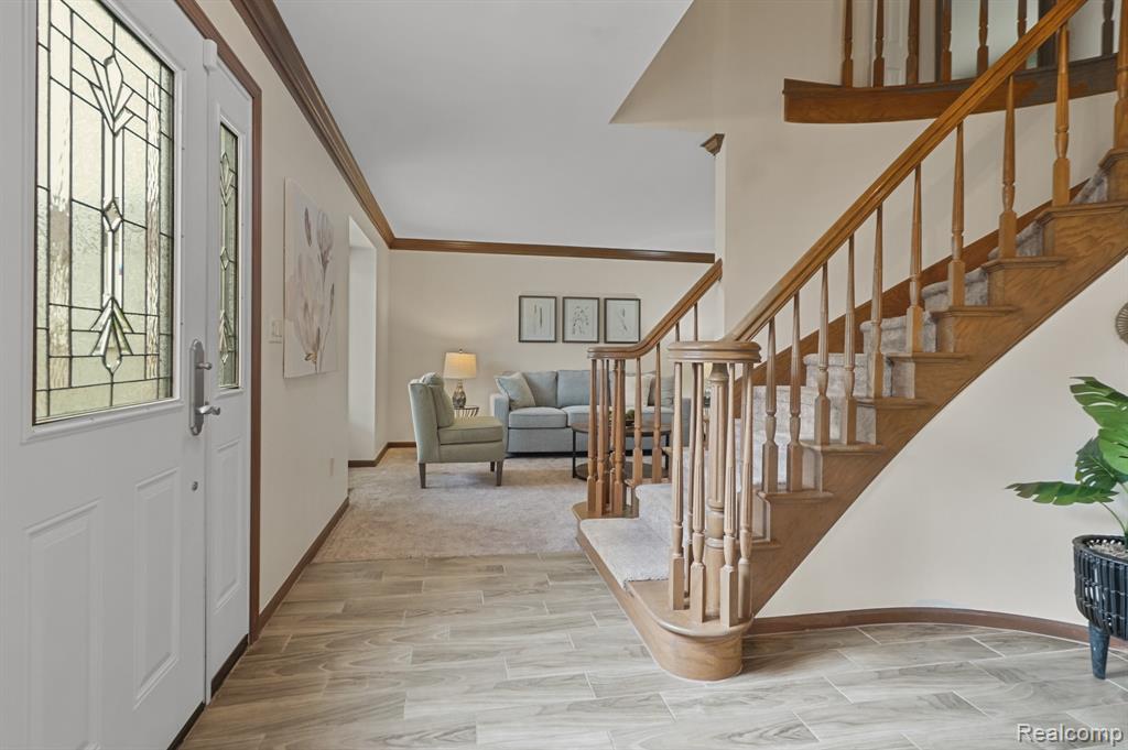 391 Silvervale Drive