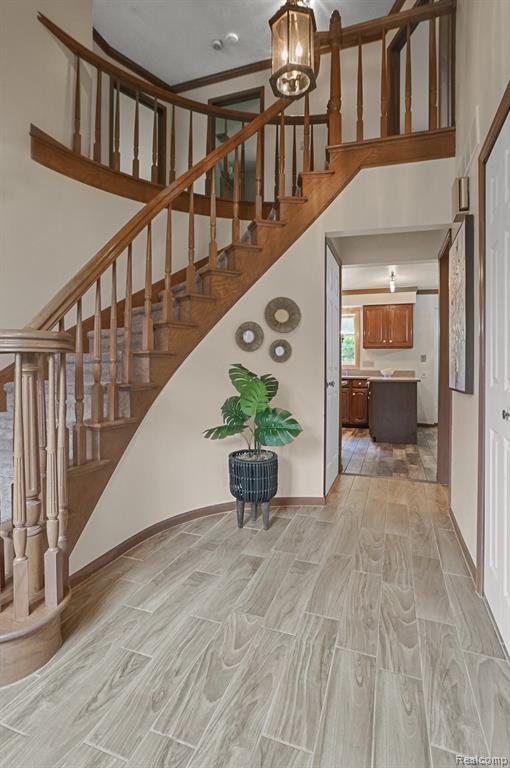 391 Silvervale Drive