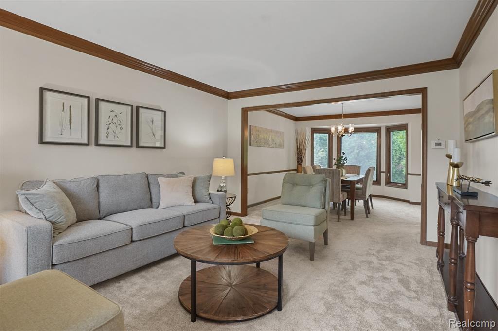 391 Silvervale Drive