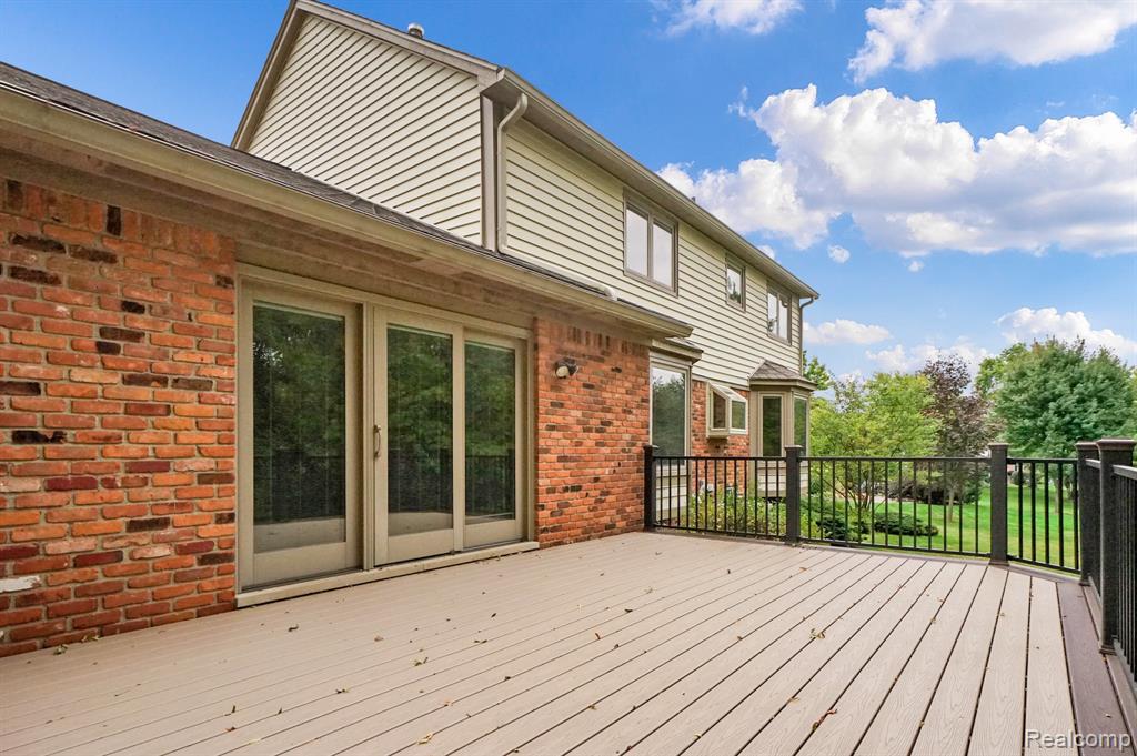 391 Silvervale Drive