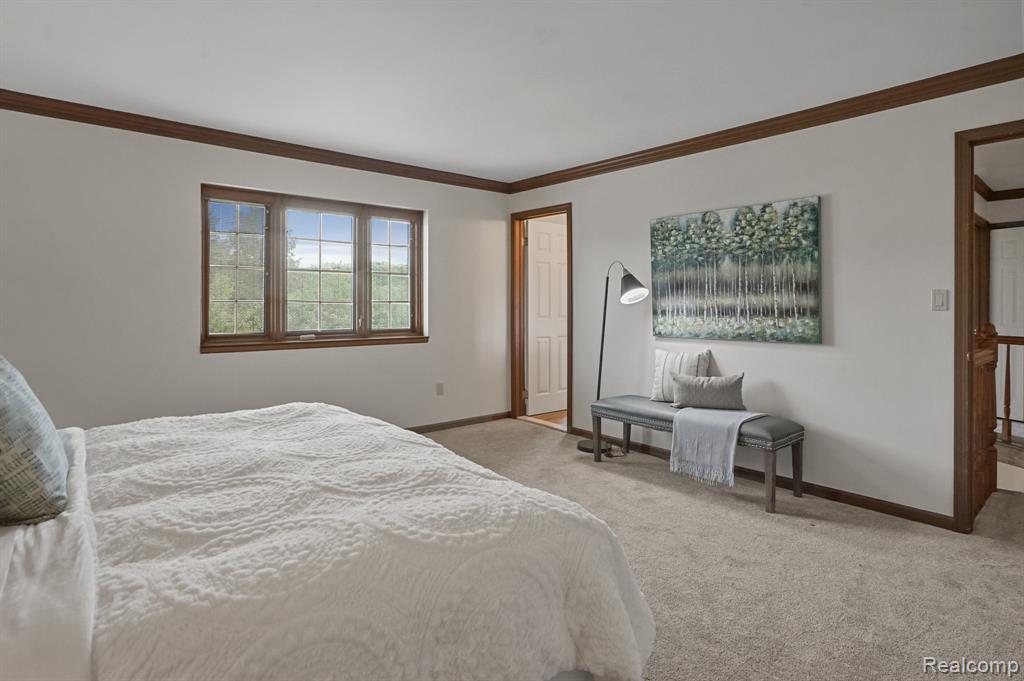 391 Silvervale Drive