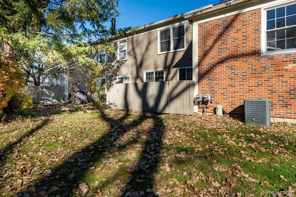 1246 Kings Cove Court