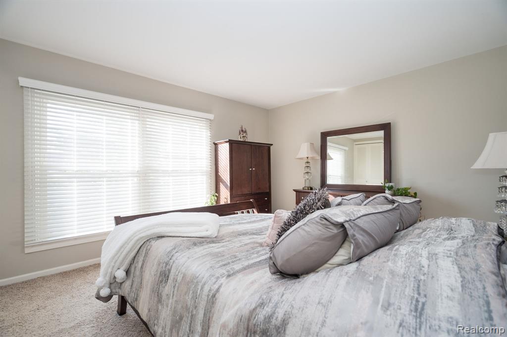 1246 Kings Cove Court