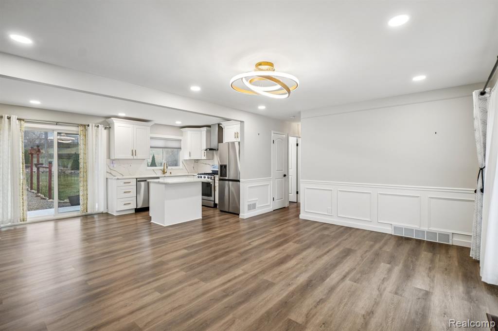 1156 Sycamore Drive