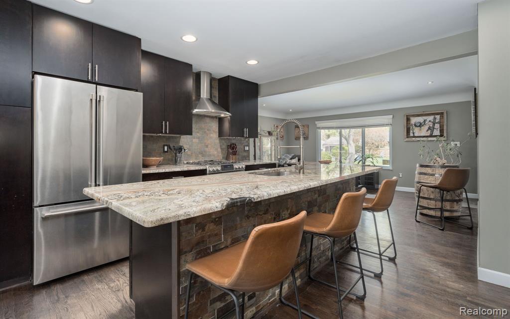 1220 Genesee Drive