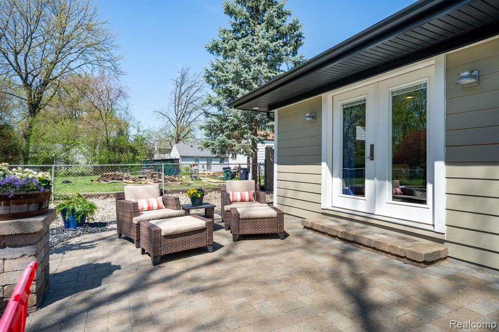 1220 Genesee Drive
